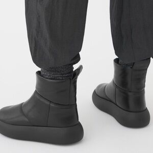 Black women’s winter boots